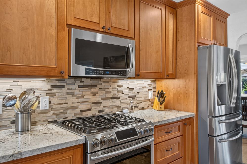 3812 Dell Road Carmichael, CA 95608 - Photo 14 of 64