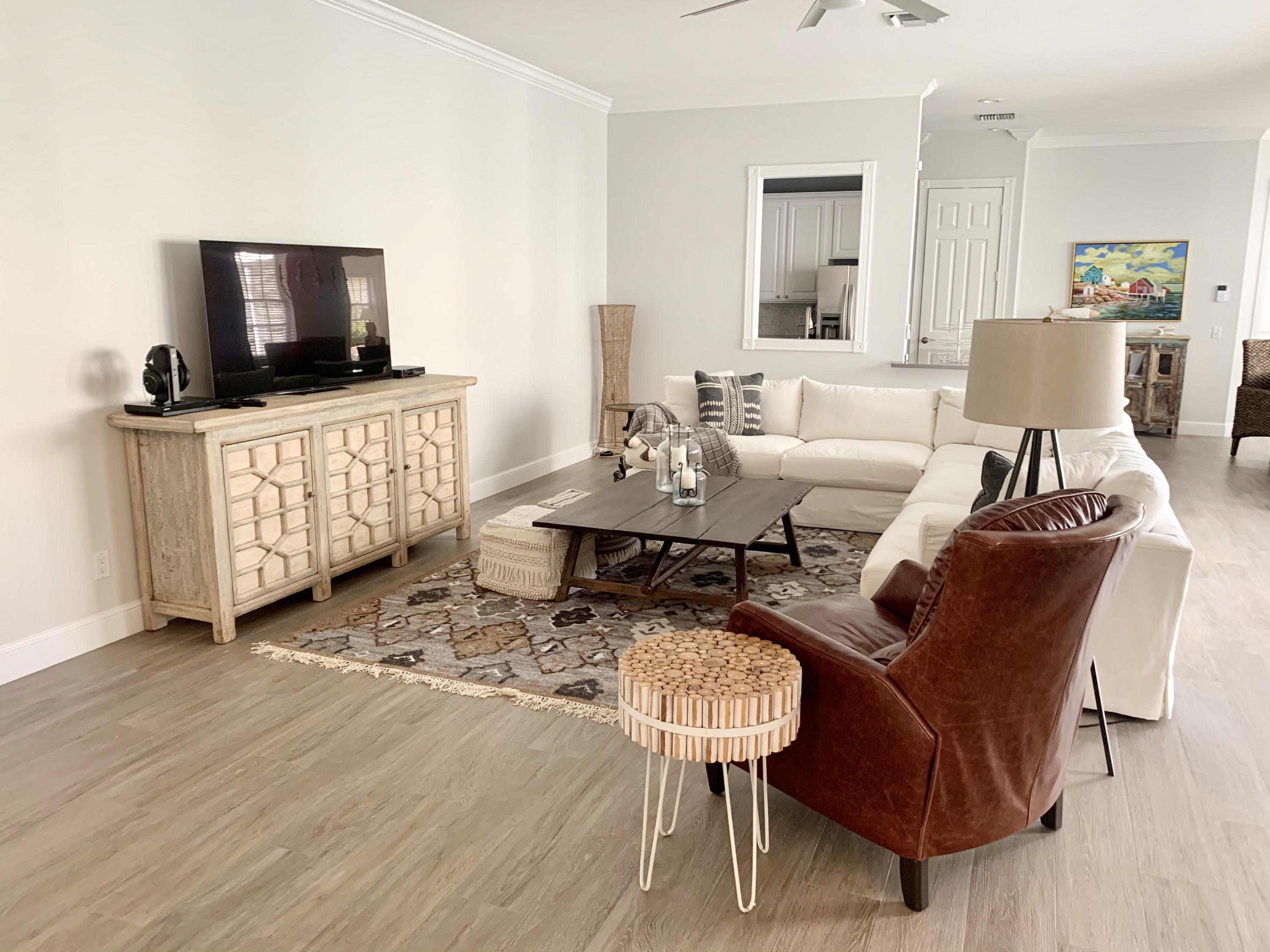 125 Date Palm Drive Jupiter, FL 33458 - Photo 5 of 24 Spacious Great Room