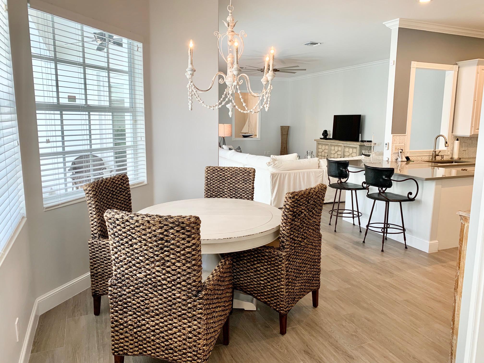125 Date Palm Drive Jupiter, FL 33458 - Photo 10 of 24 Dining Area