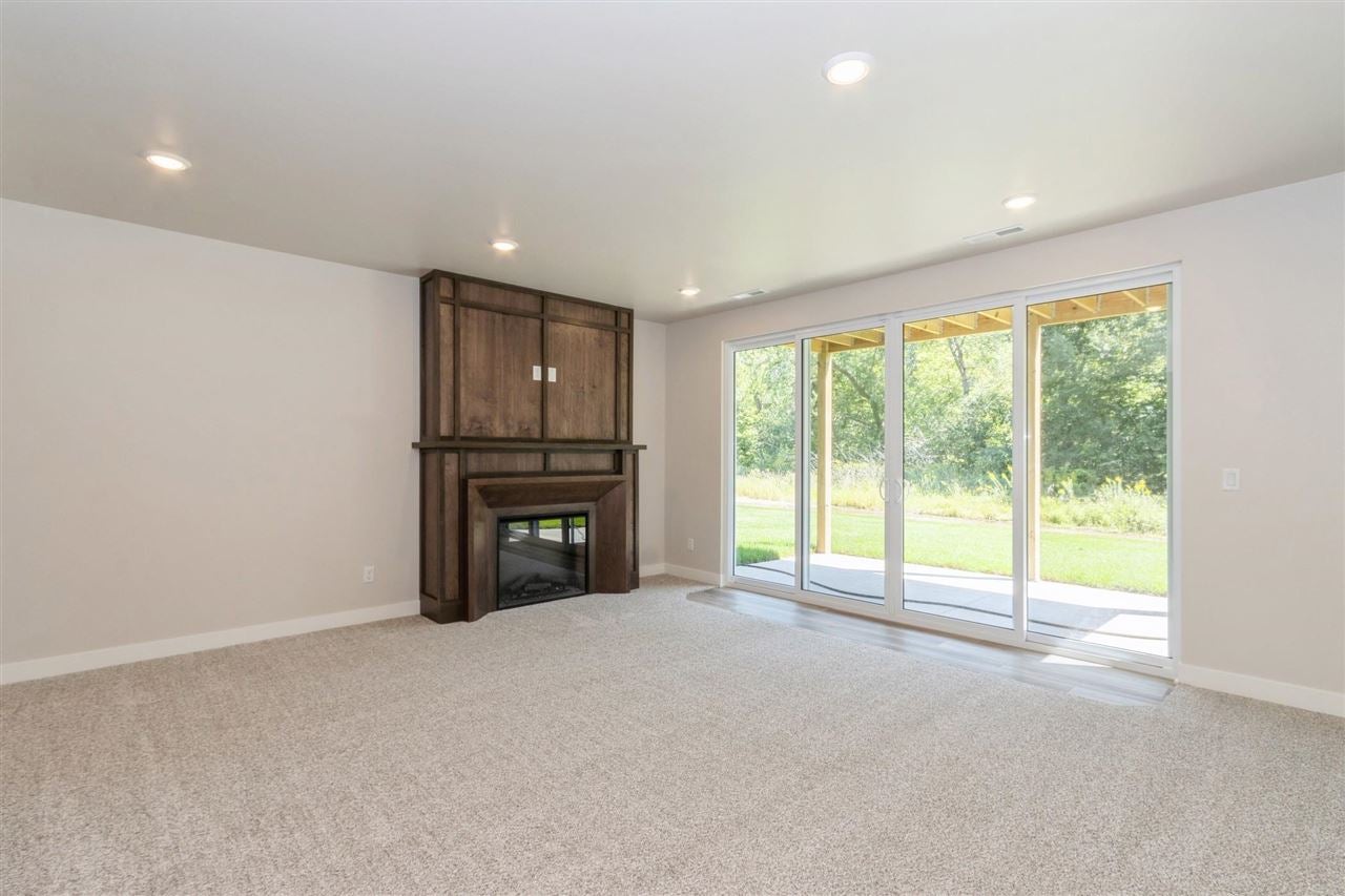 904 High Rdg Trail Solon, IA 52333 - Photo 24 of 42 Gallery Image 24