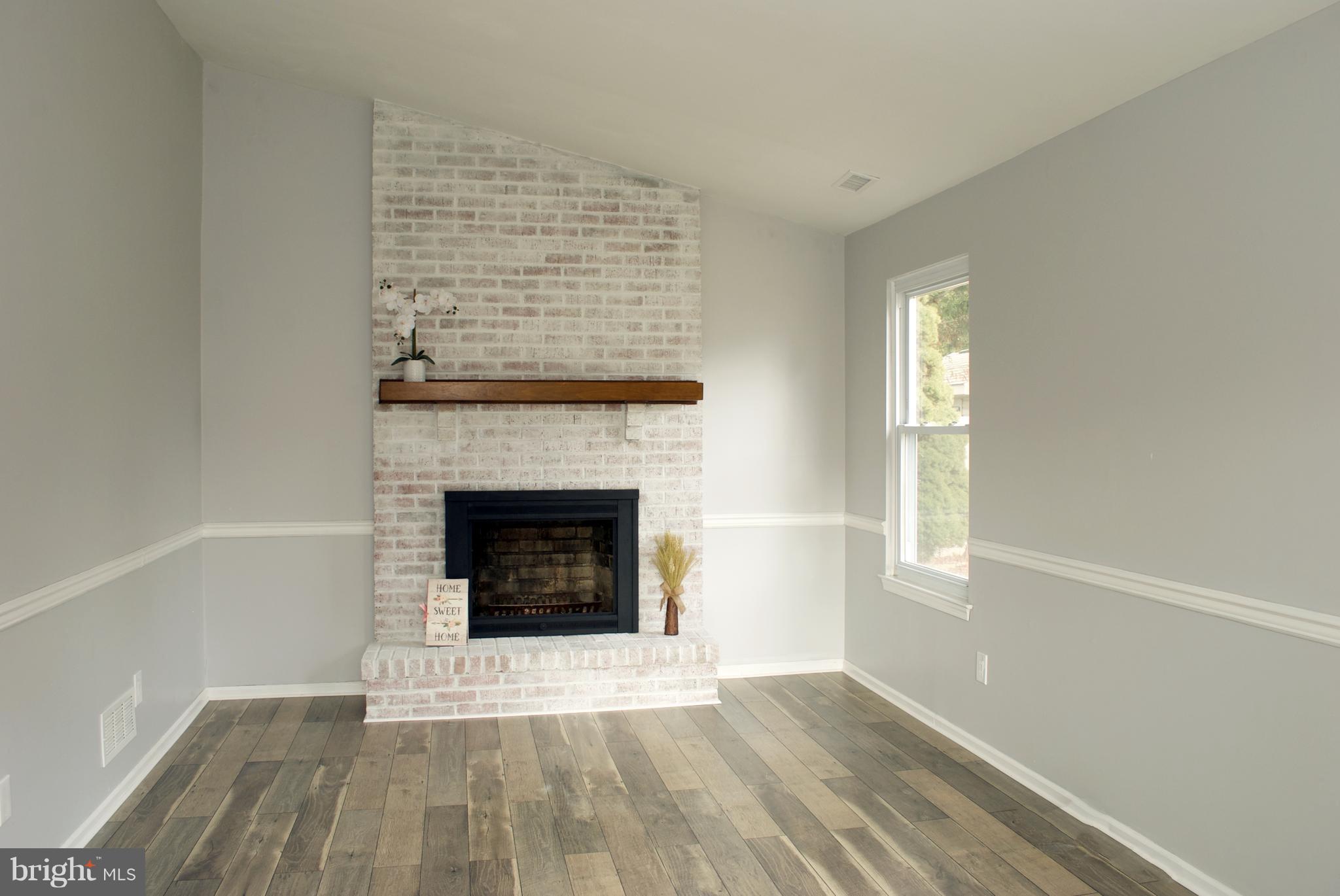 2543 Valley View Road Bensalem, PA 19020 - Photo 11 of 26 Family Room