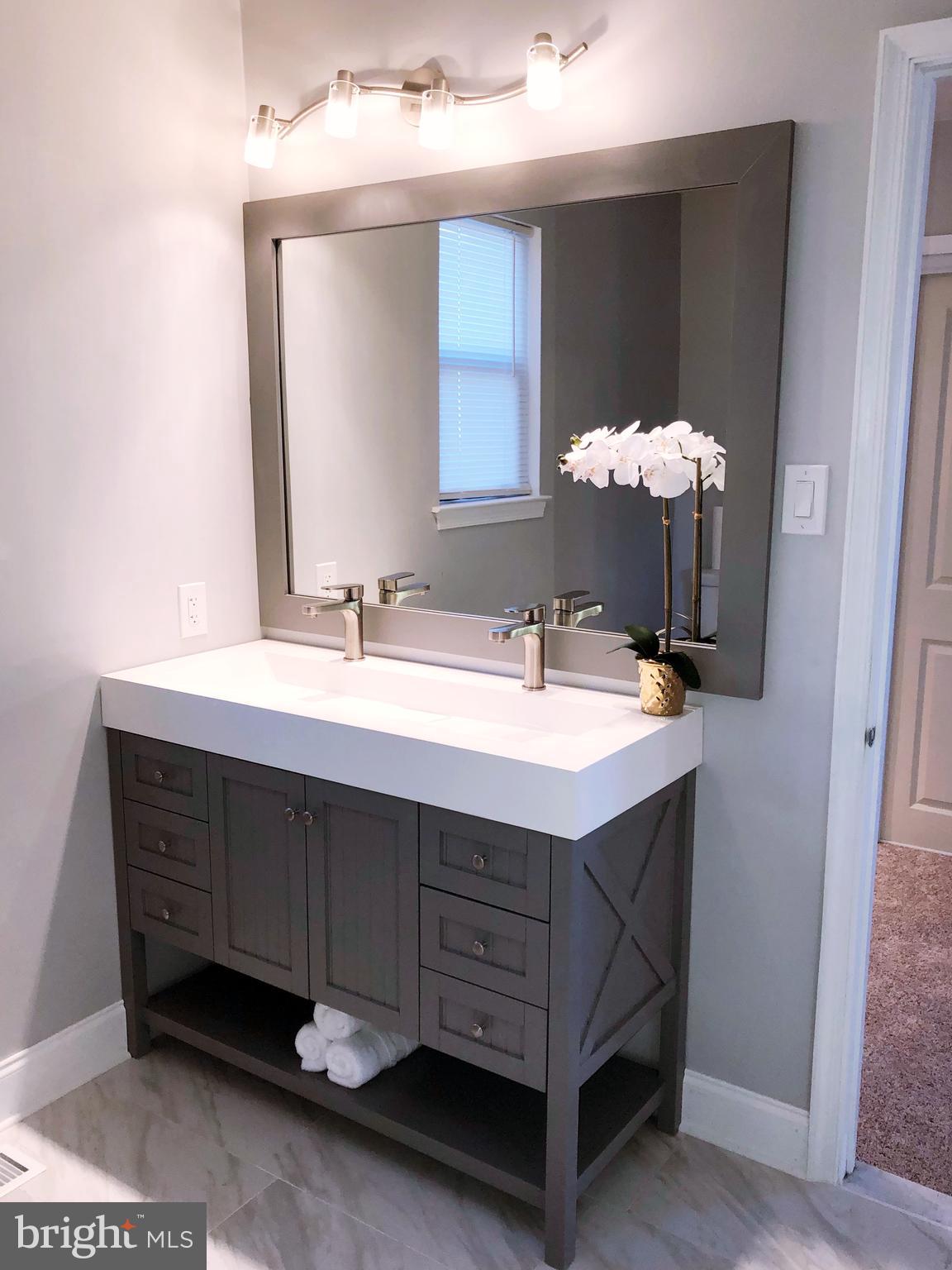 2543 Valley View Road Bensalem, PA 19020 - Photo 20 of 26 Full Bathroom