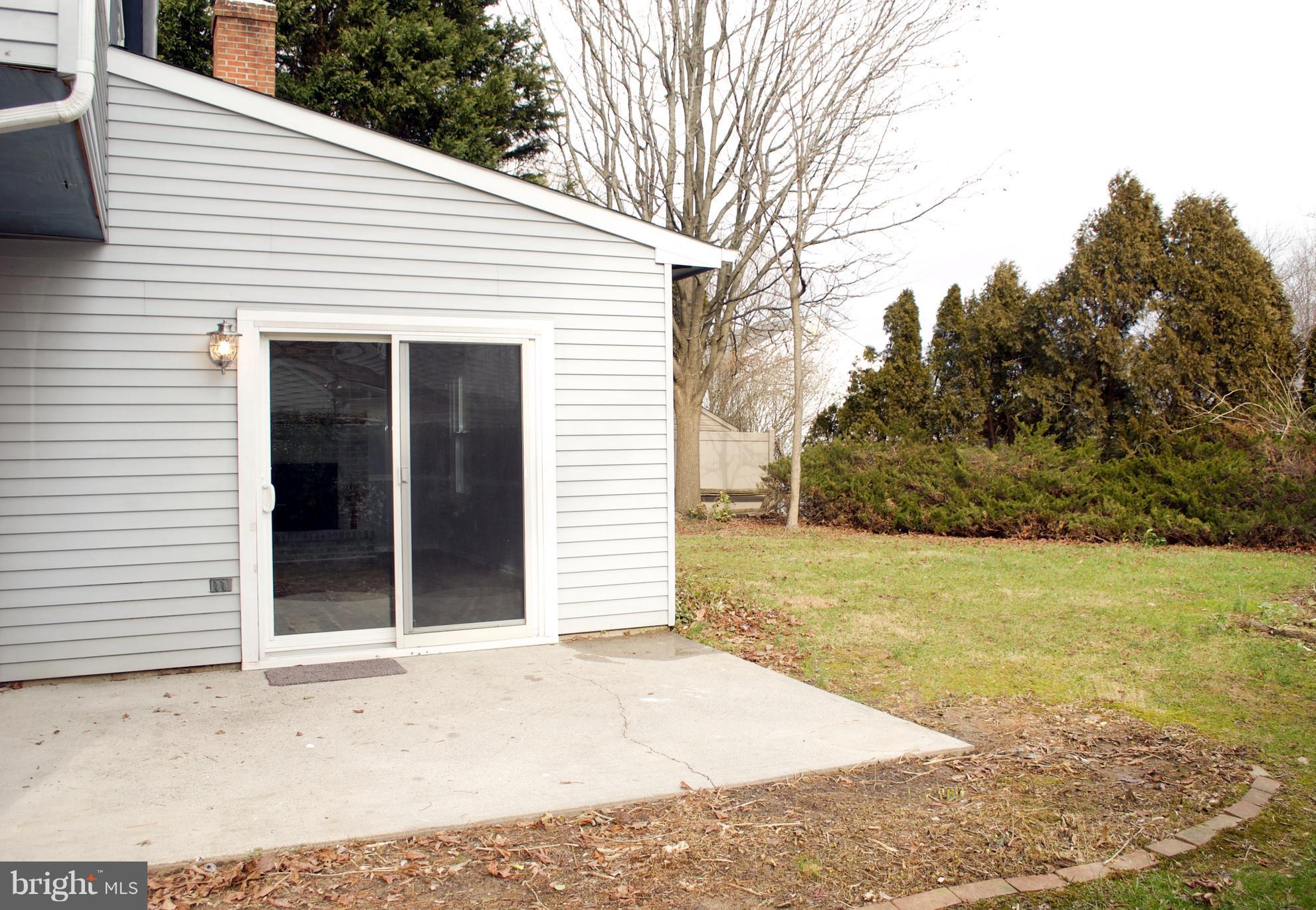 2543 Valley View Road Bensalem, PA 19020 - Photo 23 of 26 Porch Outback