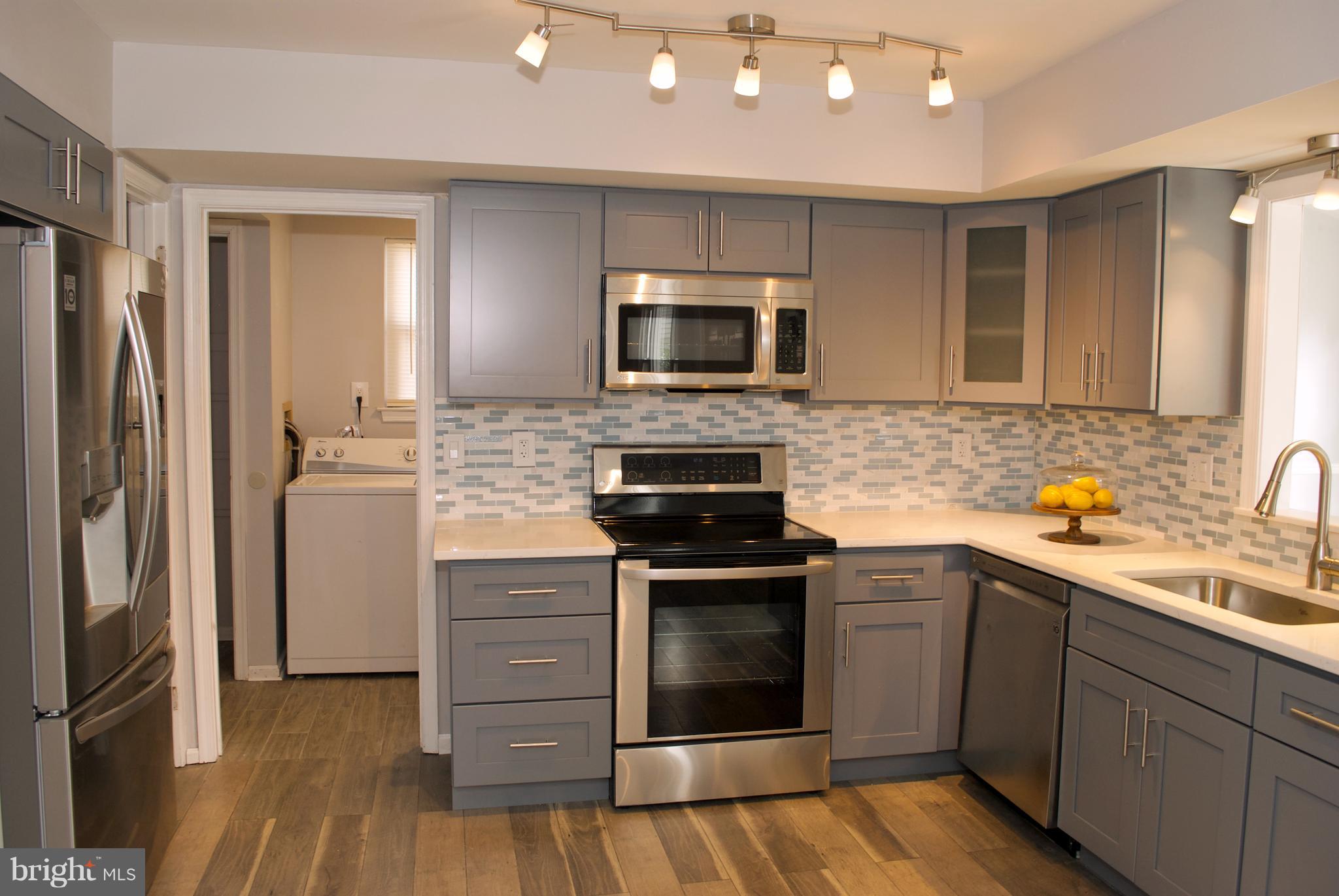 2543 Valley View Road Bensalem, PA 19020 - Photo 5 of 26 Kitchen