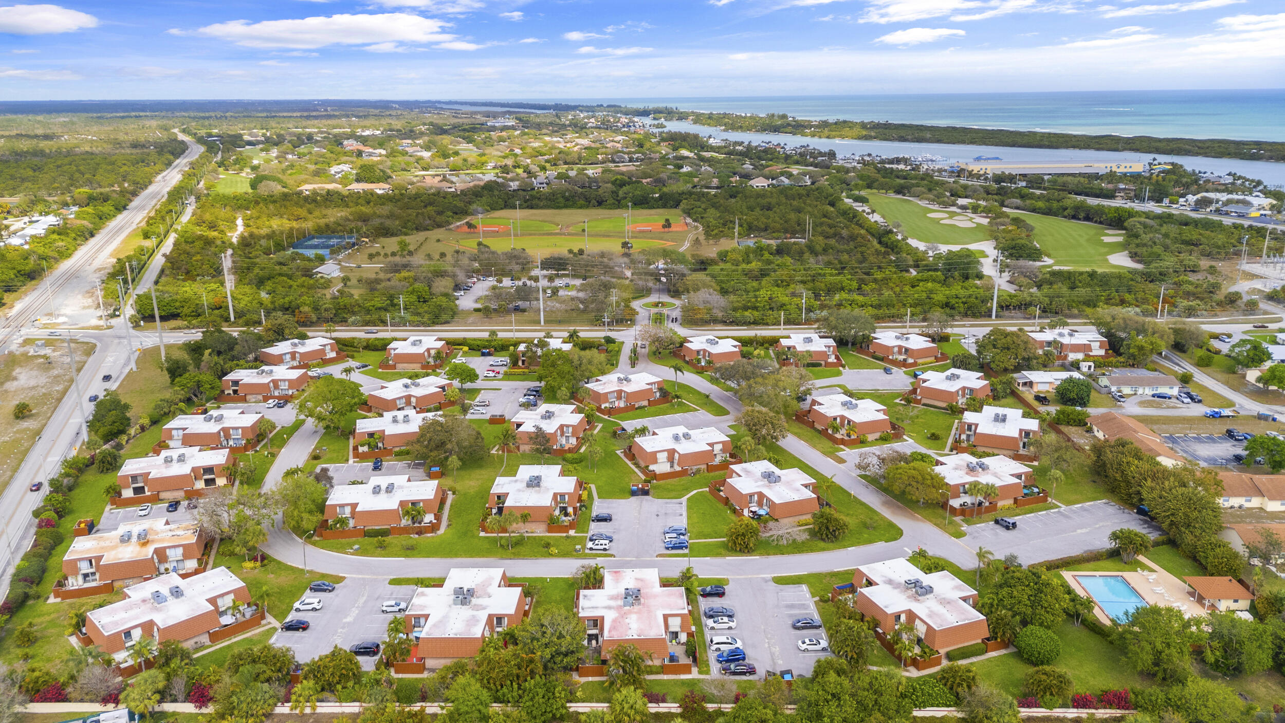 3900 County Line Road, Unit 10B Tequesta, FL 33469 - Photo 34 of 39 33_dji_20250225112648_0581_d