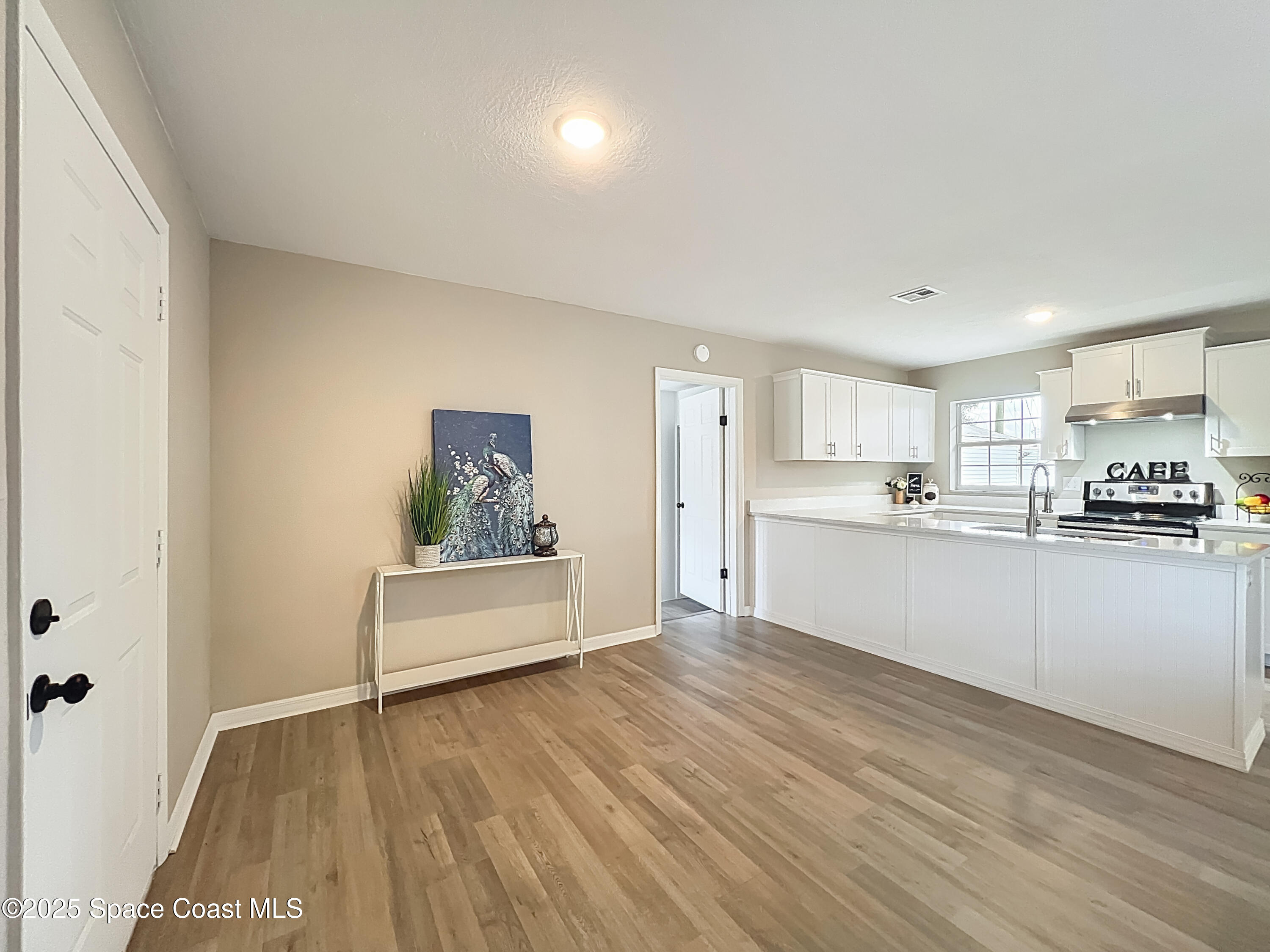 983 Vangi Lane Northeast Palm Bay, FL 32905 - Photo 8 of 35 Front door