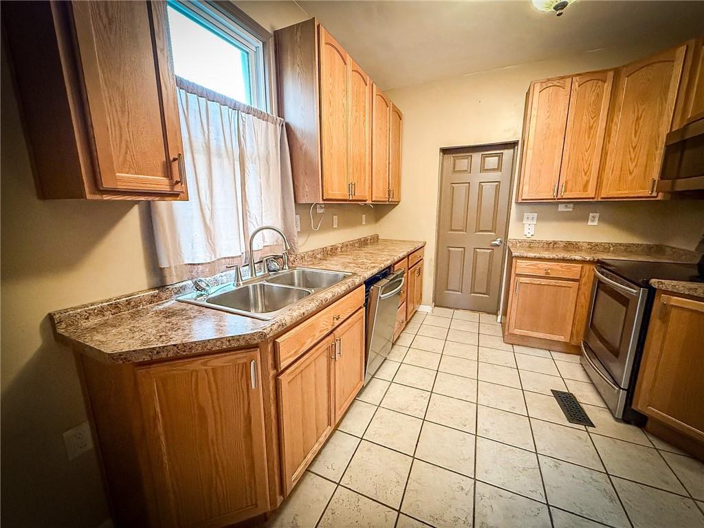 451 West Cunningham Street Butler, PA 16001 - Photo 10 of 42 Gallery Image 10