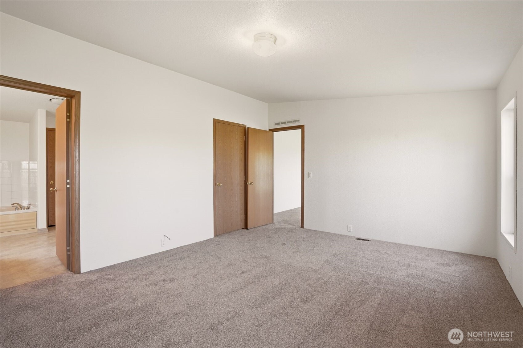 8325 East Lindgren Road Spokane, WA 99217 - Photo 14 of 32