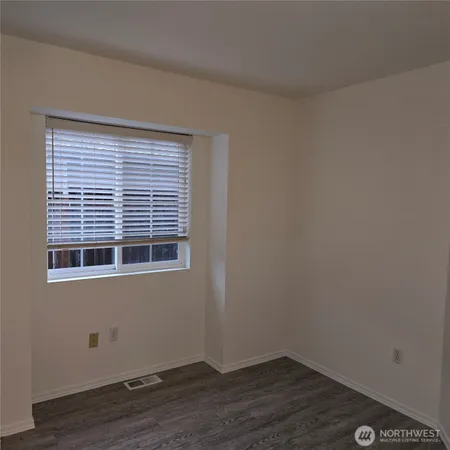 $2,100 | 818 East Washington Place, Sequim, WA 98382