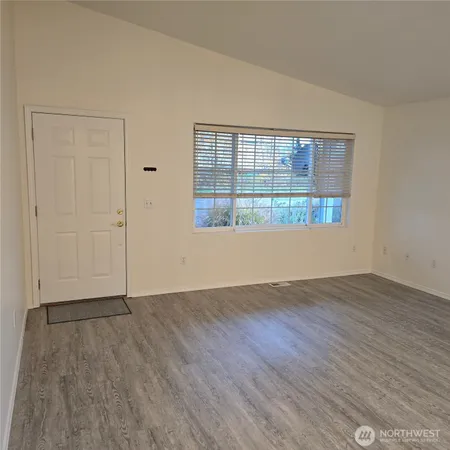 $2,100 | 818 East Washington Place, Sequim, WA 98382