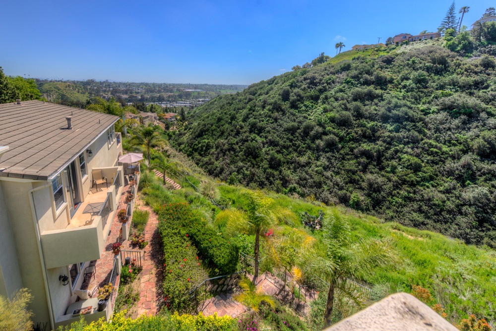 2665 Ridgegate Row La Jolla, CA 92037 - Photo 6 of 25