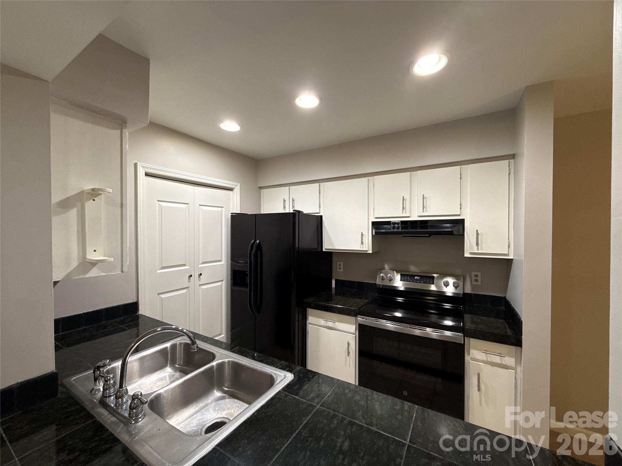 11002 Harrowfield Road Charlotte, NC 28226 - Photo 8 of 16