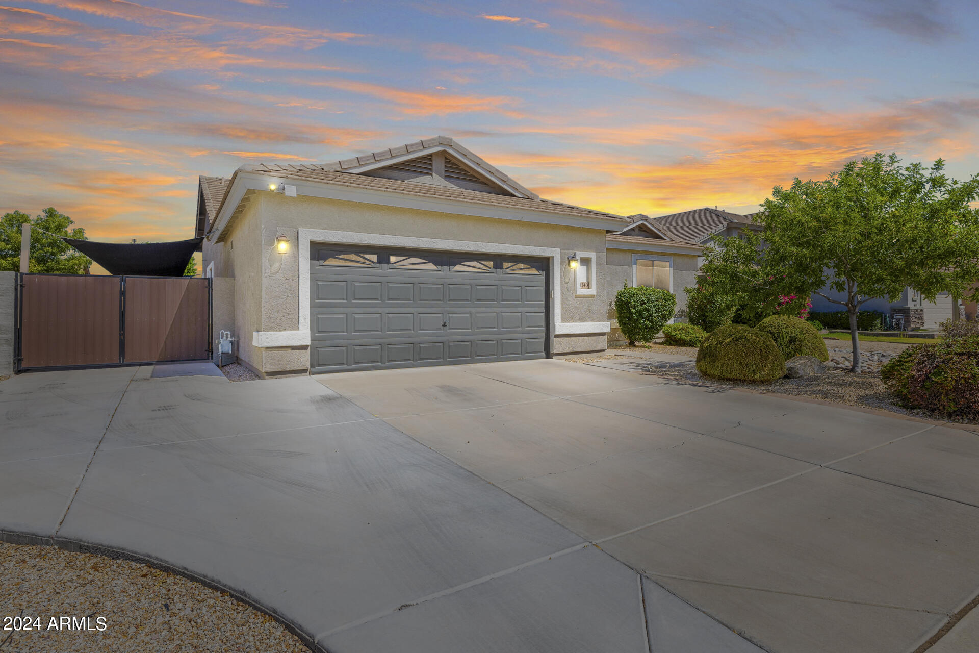 4240 East Del Rio Street Gilbert, AZ 85295 - Photo 5 of 62 1-101