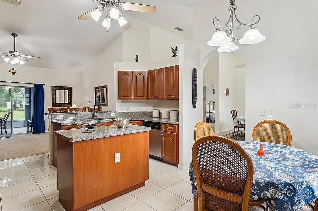 8628 Southwest 133rd Ln Road Ocala, FL 34473 - Photo 9 of 19 Gallery Image 9