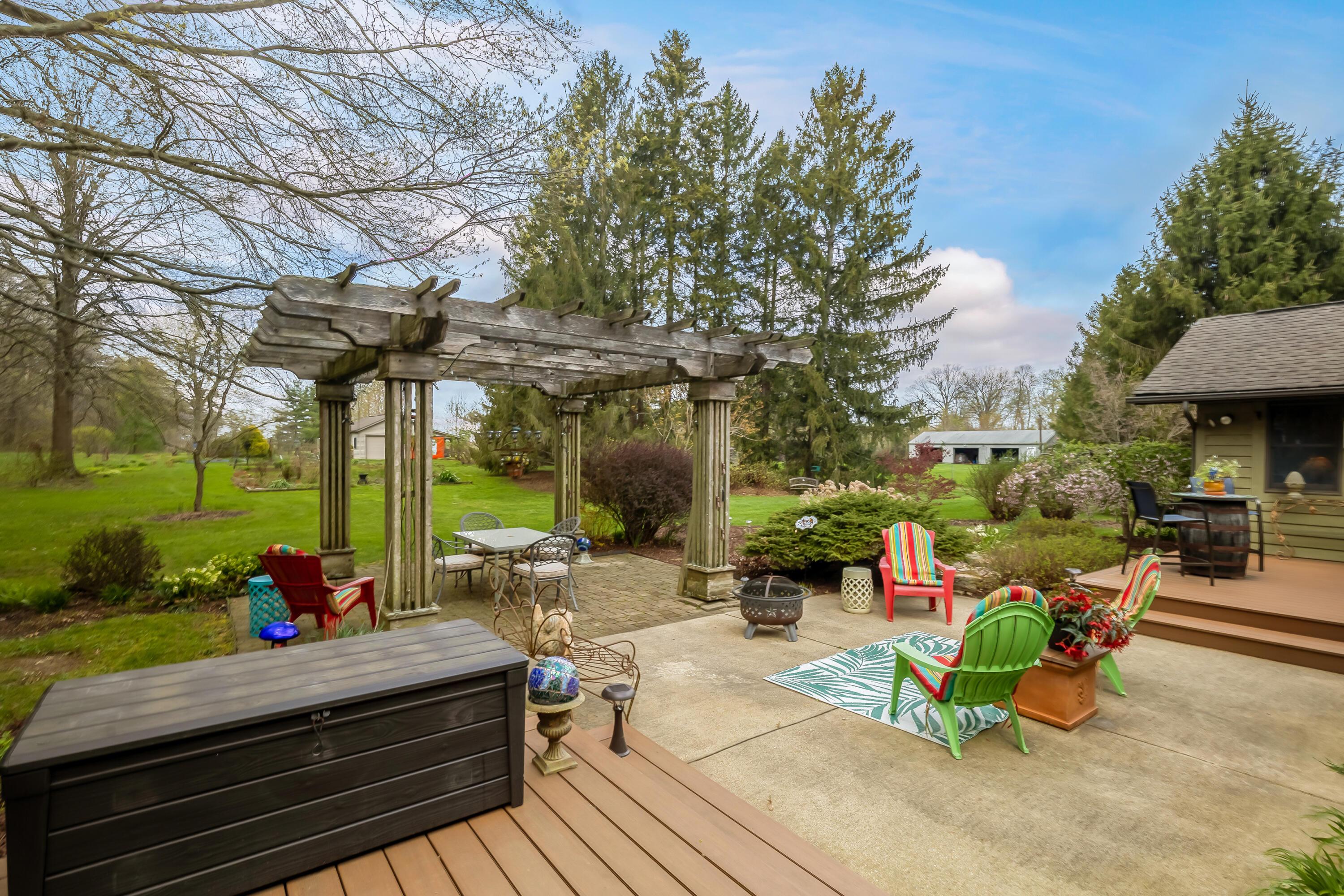 955 North Old State Road Delaware, OH 43015 - Photo 38 of 73 Patio/Pergola