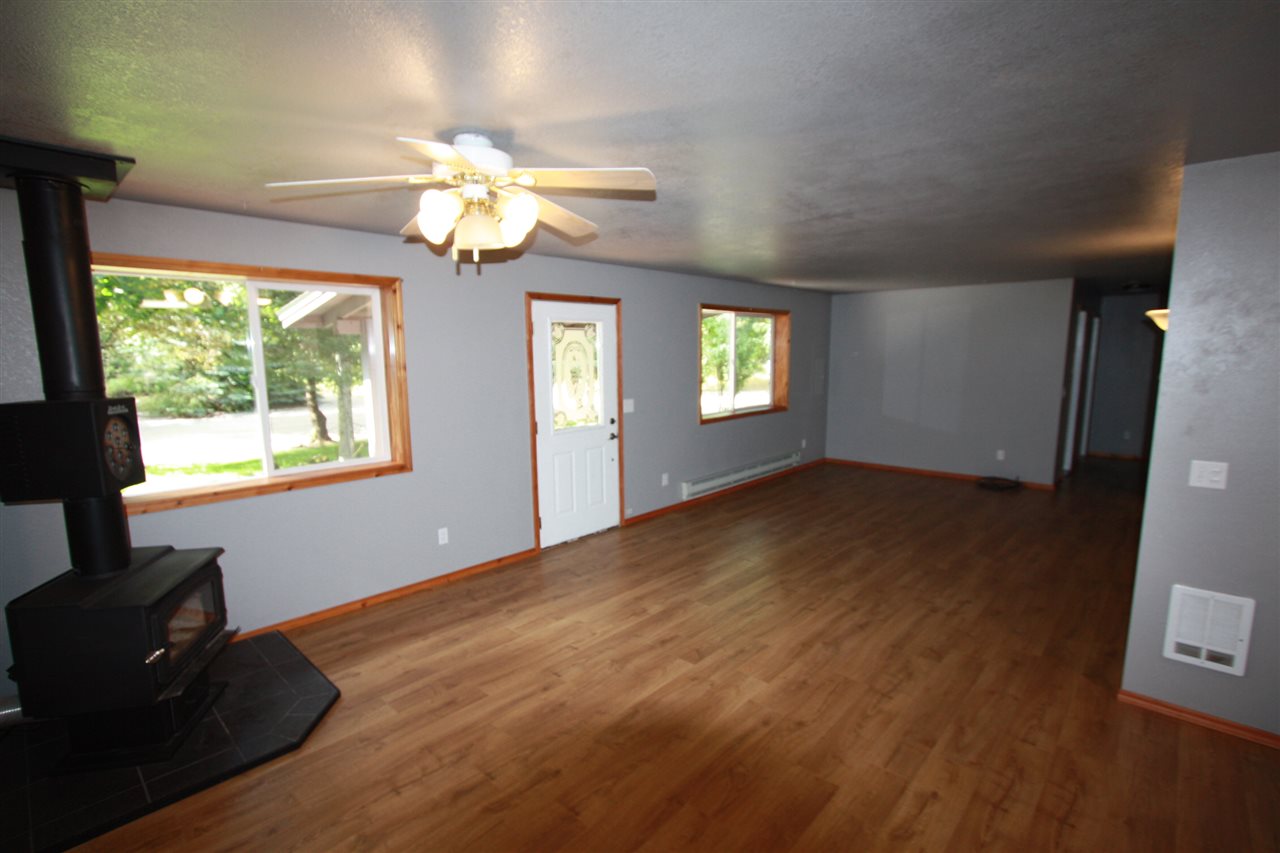 4899 Merritt Road Clayton, WA 99110 - Photo 11 of 20