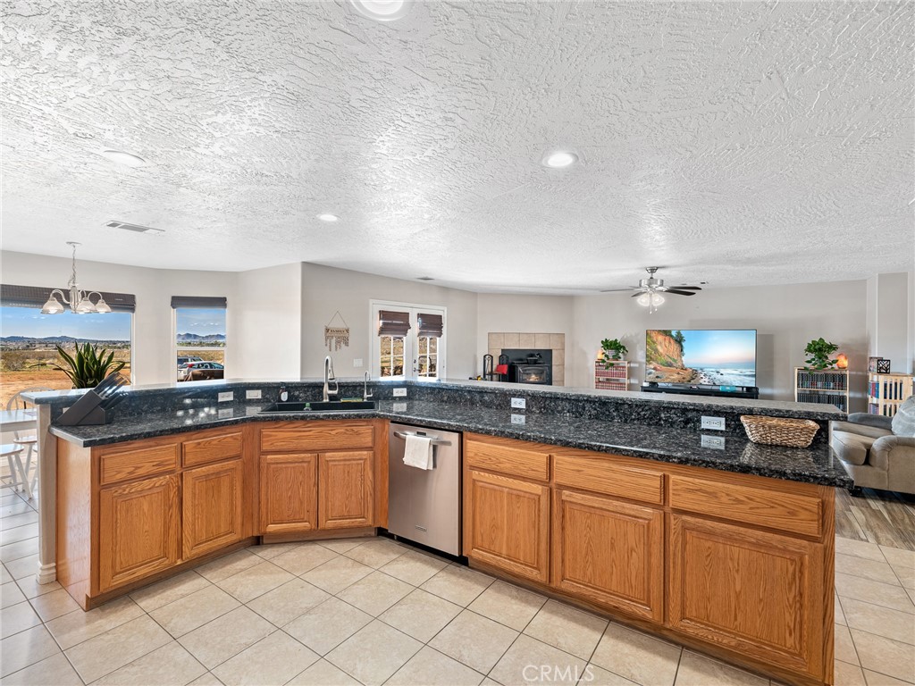 13850 Night Shade Road Apple Valley, CA 92307 - Photo 17 of 75