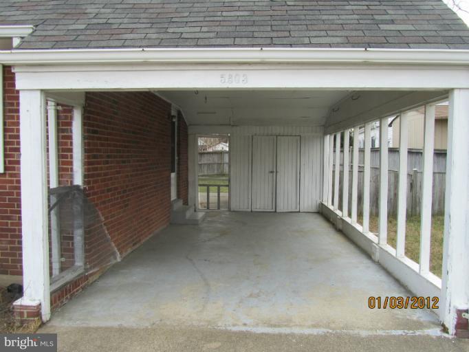 5803 Channing Road Springfield, VA 22150 - Photo 4 of 12