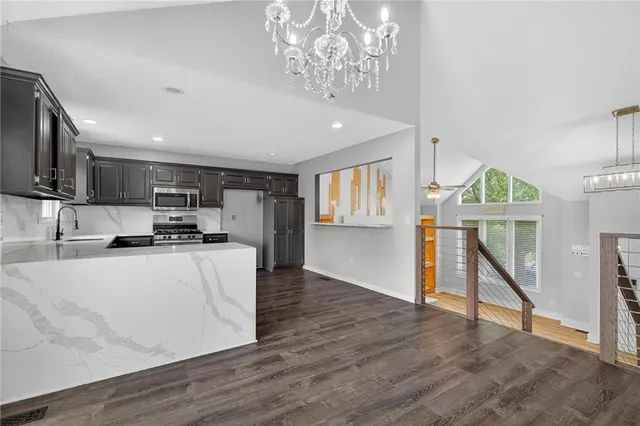 $424,000 | 21217 West 55th Terrace, Shawnee, KS 66218