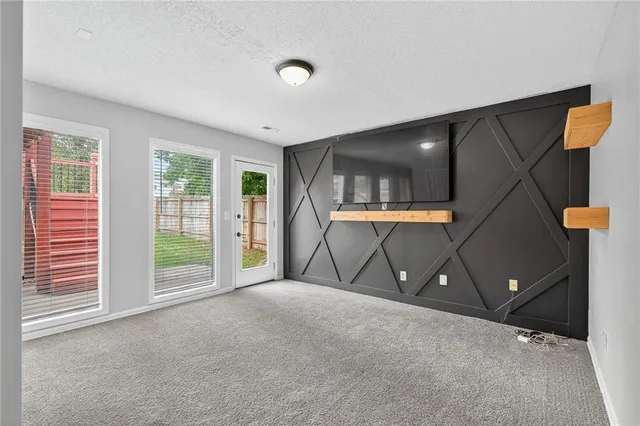 $424,000 | 21217 West 55th Terrace, Shawnee, KS 66218