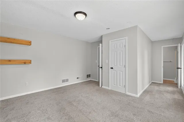 $424,000 | 21217 West 55th Terrace, Shawnee, KS 66218