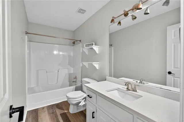 $424,000 | 21217 West 55th Terrace, Shawnee, KS 66218