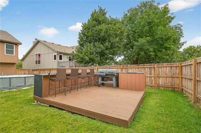 $424,000 | 21217 West 55th Terrace, Shawnee, KS 66218