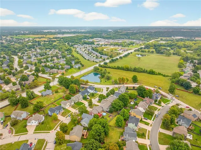 $424,000 | 21217 West 55th Terrace, Shawnee, KS 66218