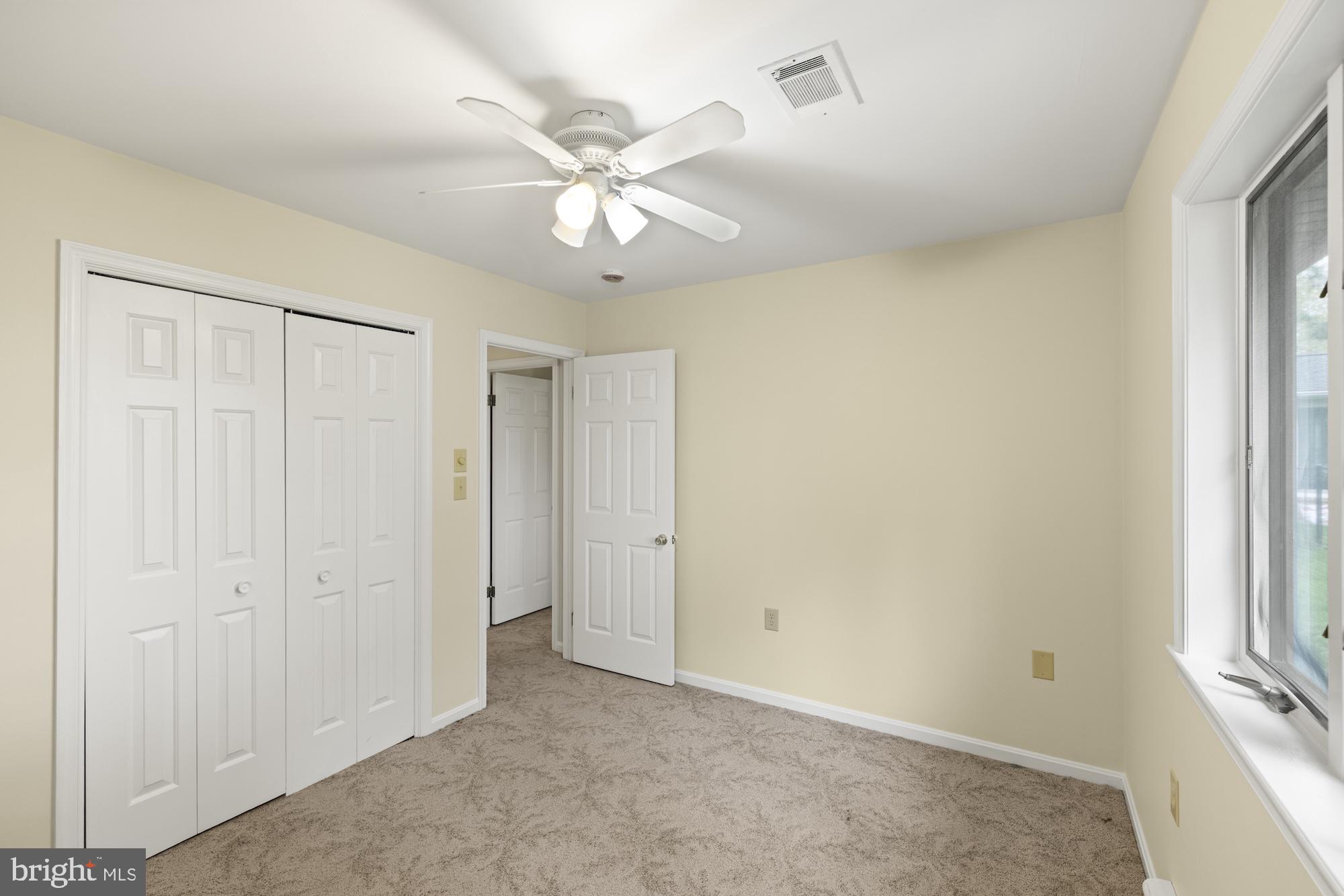 617 Heritage Drive Gettysburg, PA 17325 - Photo 28 of 56 an empty room with windows and fan