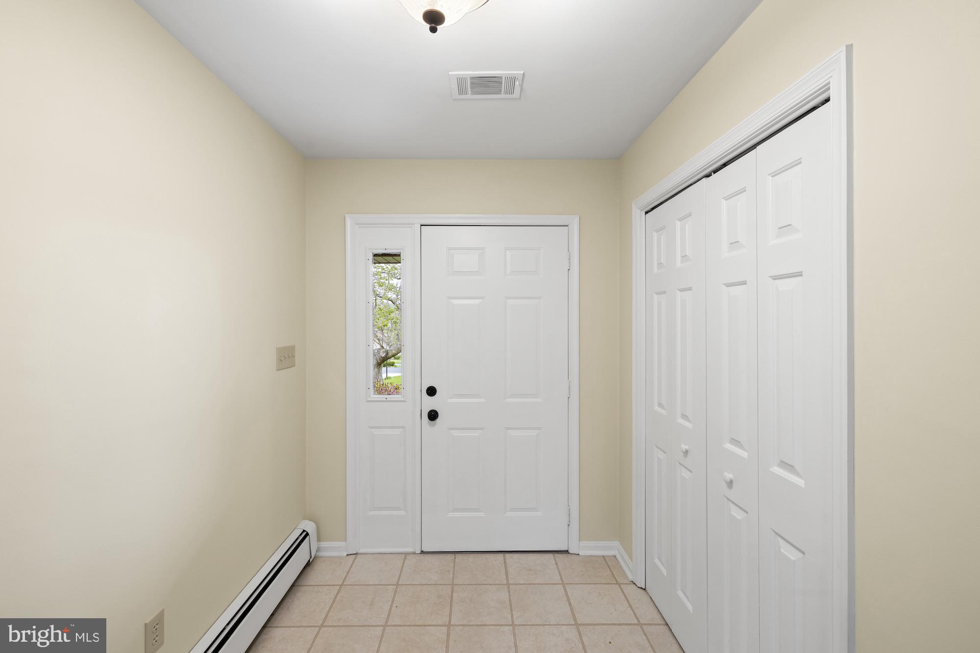 617 Heritage Drive Gettysburg, PA 17325 - Photo 4 of 56 a view of room