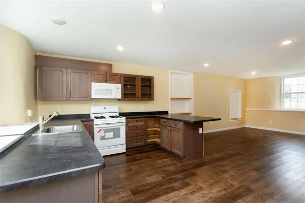 $129,900 | 3333 Fowlerville Road, York, NY 14423