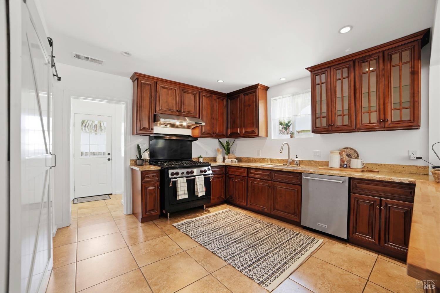 1955 Hoen Avenue Santa Rosa, CA 95405 - Photo 8 of 46