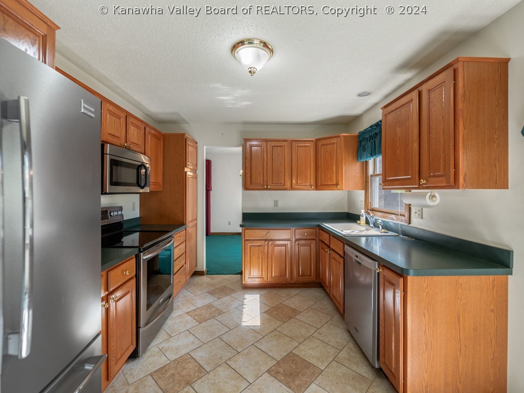 3 Cherokee Trail Elkview, WV 25071 - Photo 10 of 49 Gallery Image 10