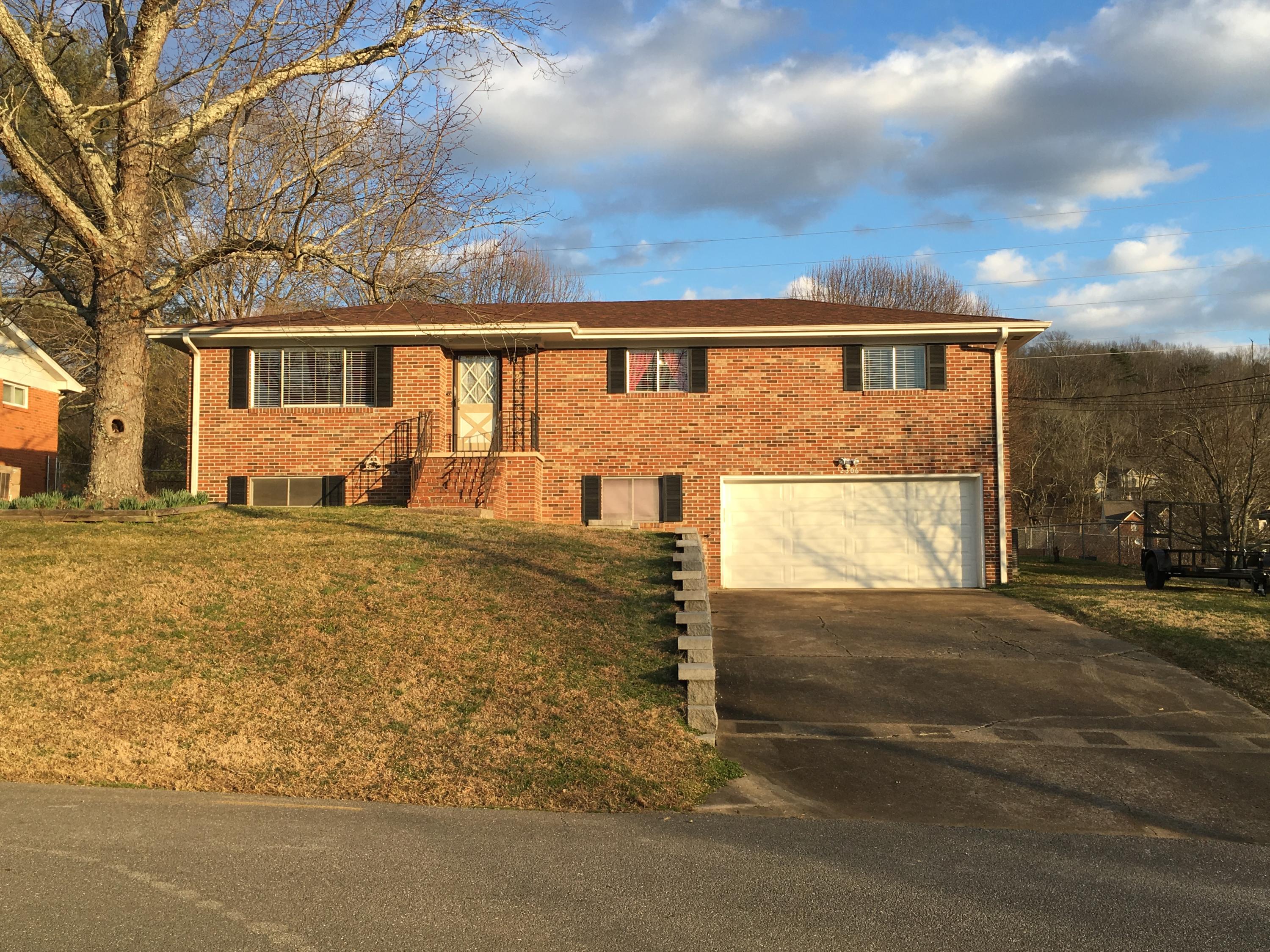 2306 Rodeo Drive Chattanooga, TN 37421 - Photo 1 of 63 015