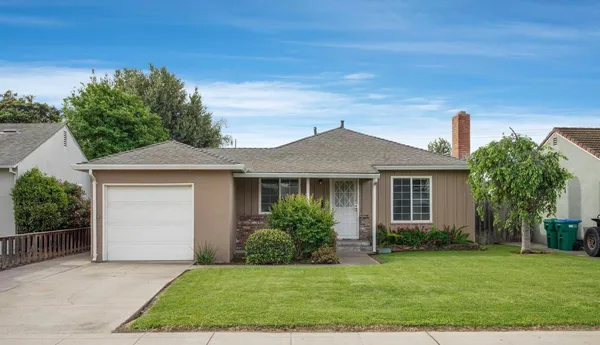 $409,950 | 1606 West Lockeford Street, Lodi, CA 95242