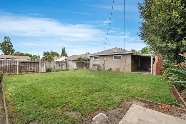 $409,950 | 1606 West Lockeford Street, Lodi, CA 95242