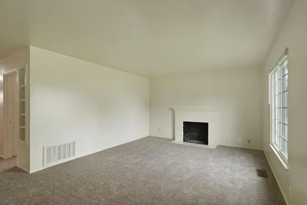 $409,950 | 1606 West Lockeford Street, Lodi, CA 95242