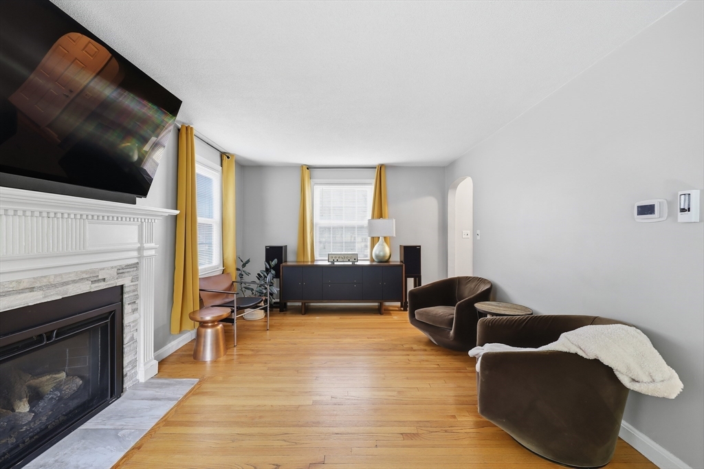 145 Chalmers Street Springfield, MA 01118 - Photo 12 of 40 Gallery Image 12