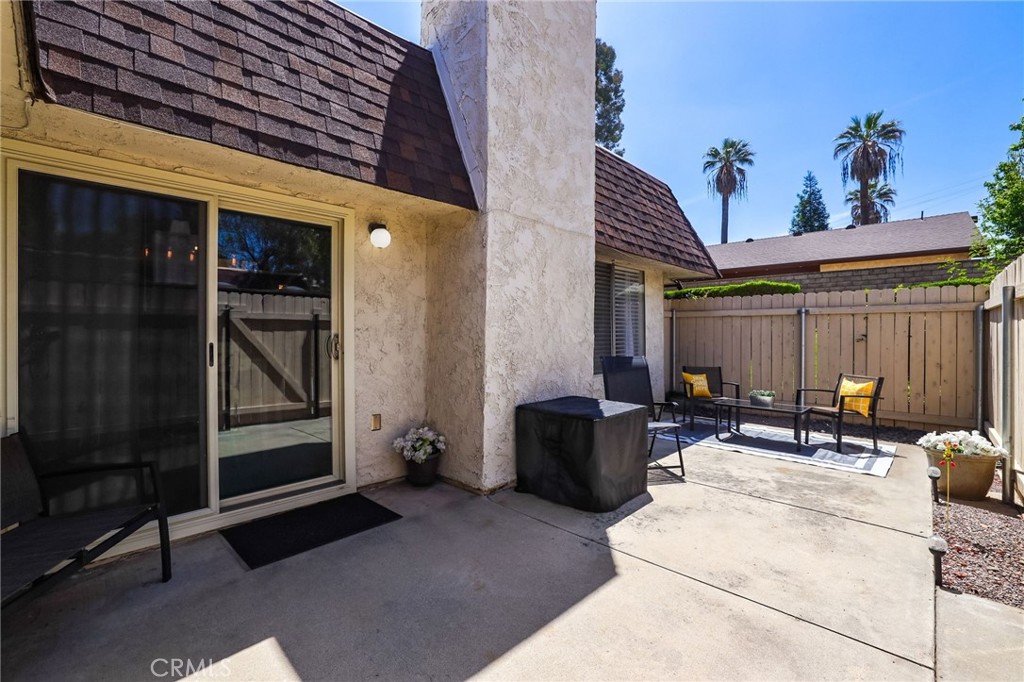 916 Ardmore Circle Redlands, CA 92374 - Photo 23 of 29 a patio with table and chairs