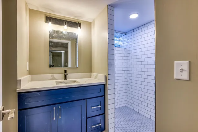 $374,900 | 10917 Southview Drive, Burnsville, MN 55337