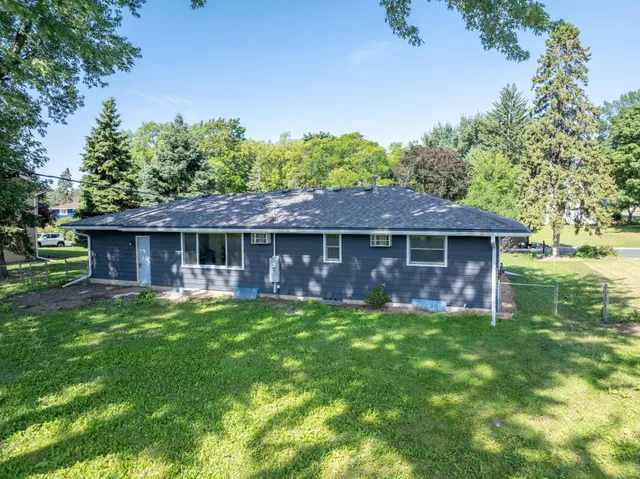 $374,900 | 10917 Southview Drive, Burnsville, MN 55337