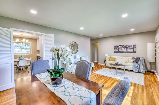 $374,900 | 10917 Southview Drive, Burnsville, MN 55337