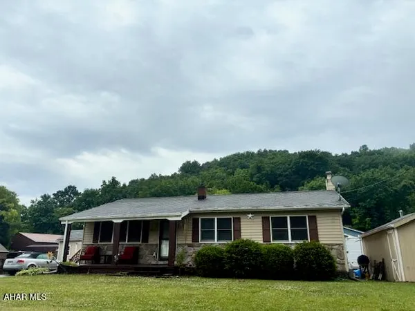 $244,900 | 413 South Dartmouth Lane, Altoona, PA 16602