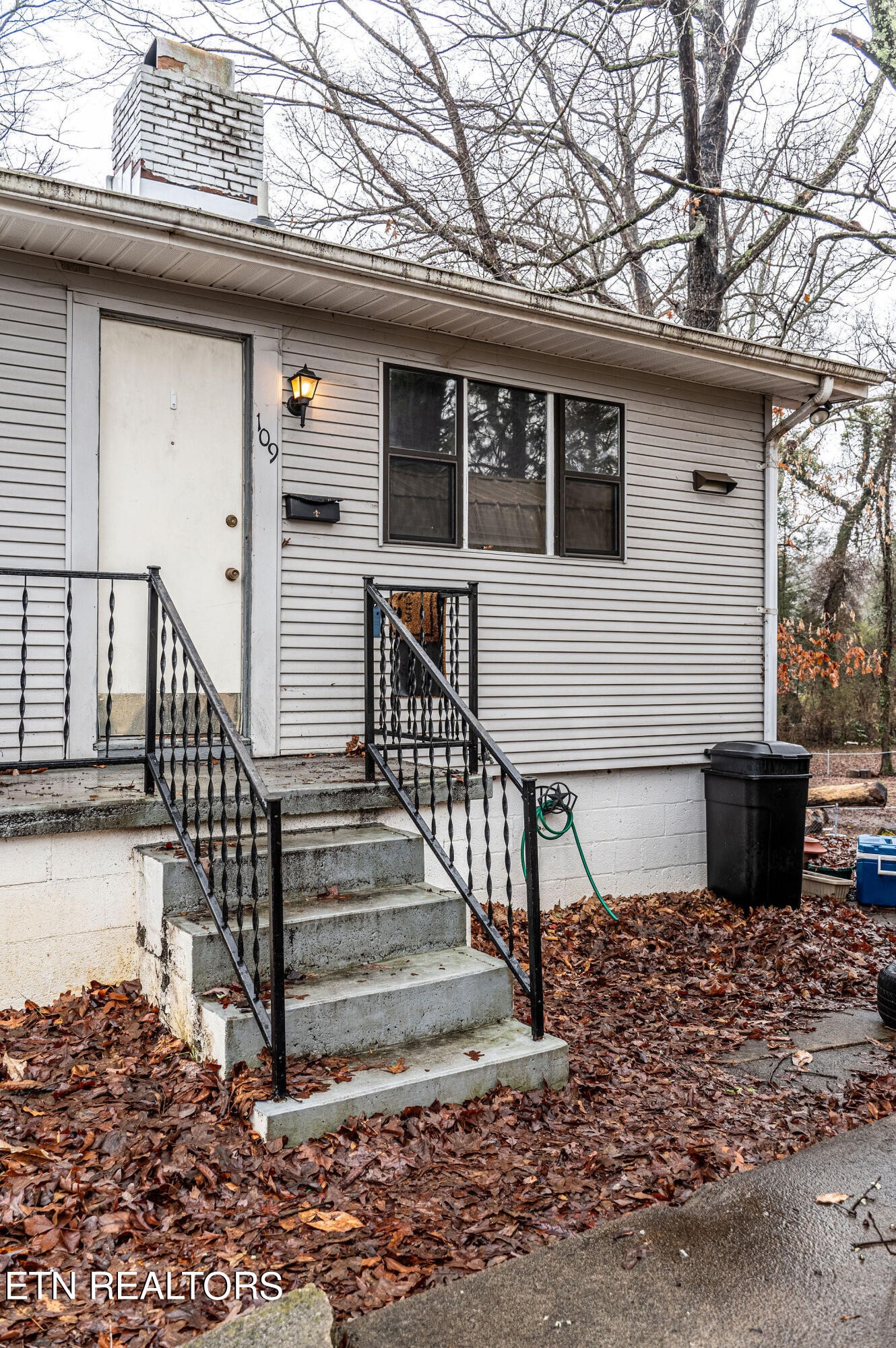 109 Gordon Road Oak Ridge, TN 37830 - Photo 4 of 24