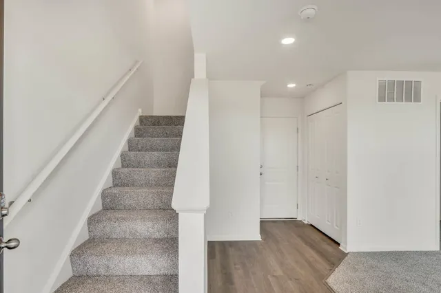 $339,990 | 2666 Arrowhead Drive, Pingree Grove, IL 60140