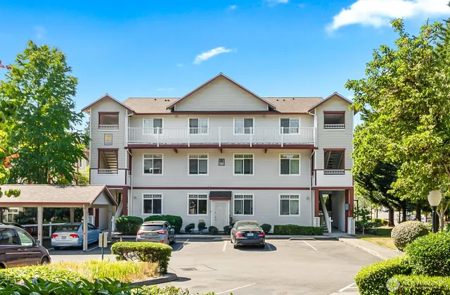 $385,000 | 14821 29th Avenue West, Unit K101, Lynnwood, WA 98087