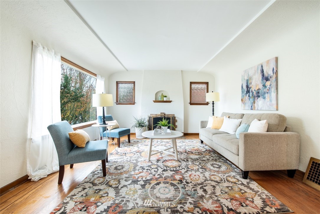 347 North 80th Street Seattle, WA 98103 - Photo 2 of 25 Gallery Image 2