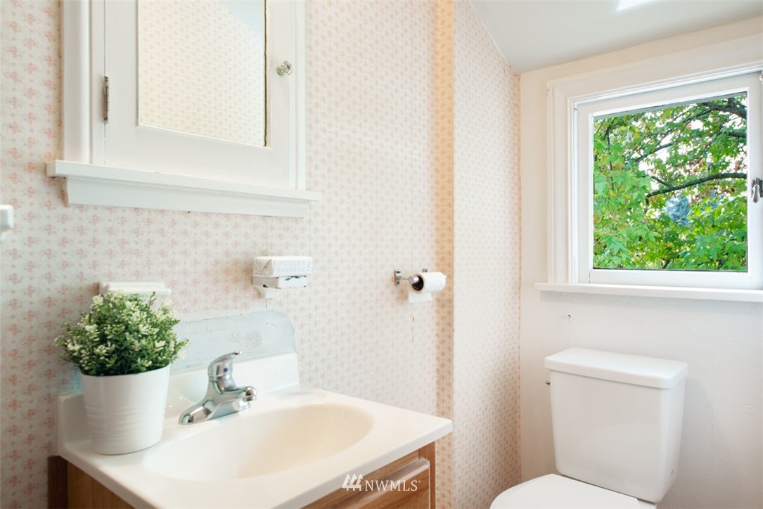 347 North 80th Street Seattle, WA 98103 - Photo 20 of 25 Gallery Image 20