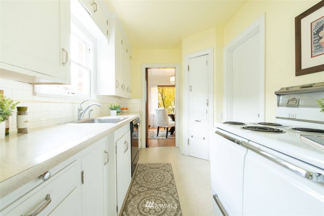347 North 80th Street Seattle, WA 98103 - Photo 9 of 25 Gallery Image 9