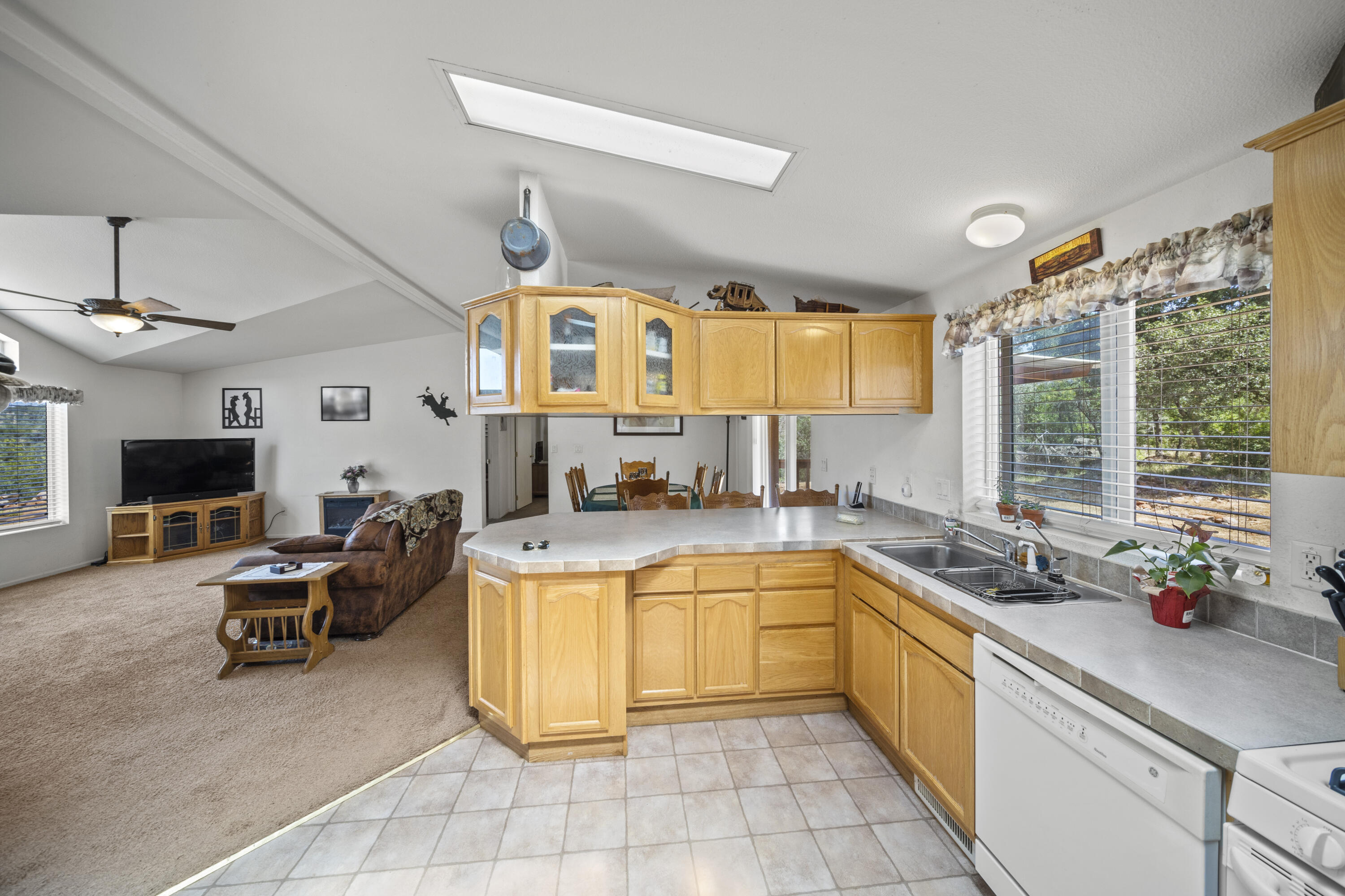 24724 Dersch Road Shingletown, CA 96088 - Photo 7 of 32 712A4454